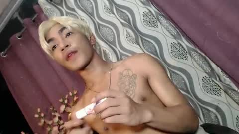 Snapshot of asian_kimxxx chatting on 02.24.25 don online show from 02.24.25