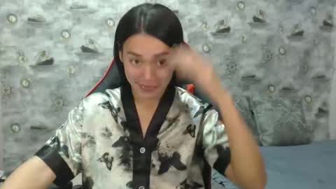 Snapshot of asian_kristellex chatting on 11.12.25 KRISTELLE online show from 11.12.25