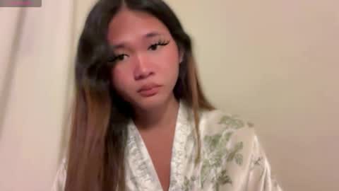 Snapshot of asian_loloera chatting on 05.23.26 Rhea online show from 05.23.26