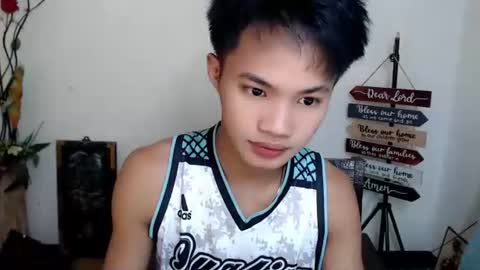 asian_lover05 online show from 10.19.25