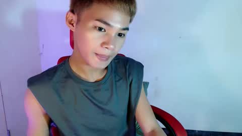Snapshot of asian_lover05 chatting on 04.18.26 asian_lover05 online show from 04.18.26