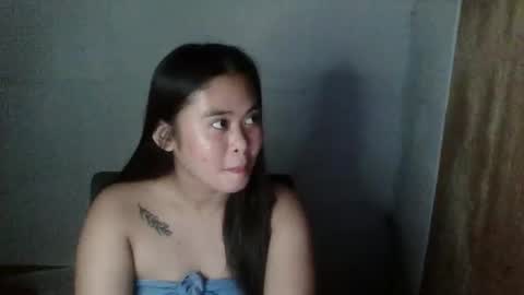 Snapshot of asian_nova chatting on 09.18.25 asian_nova online show from 09.18.25