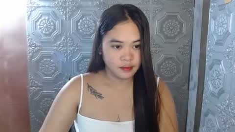 Snapshot of asian_nova chatting on 10.17.25 asian_nova online show from 10.17.25
