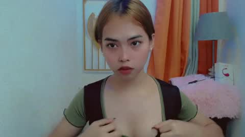 Snapshot of asian_pinay_oldlover chatting on 06.28.26 Angel online show from 06.28.26