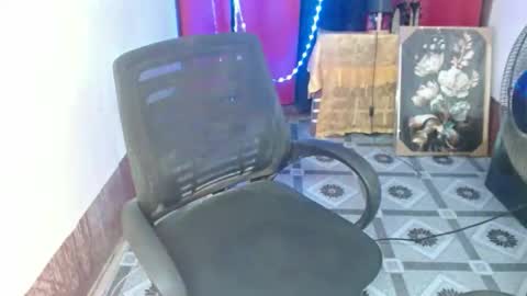 Snapshot of asian_pretty143 chatting on 09.24.25 asian_pretty143 online show from 09.24.25