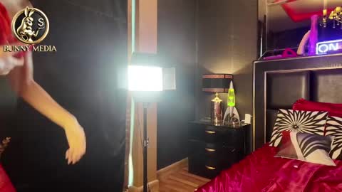 BUNNY WILDER online show from 02.09.25