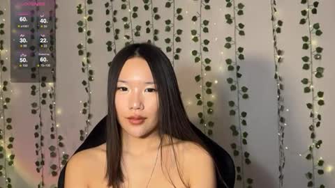 Snapshot of asian_vi chatting on 10.09.25 My name Vi online show from 10.09.25