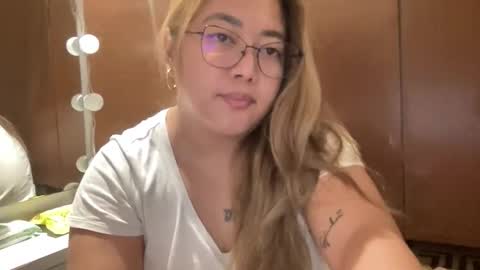 Curvy online show from 06.04.26