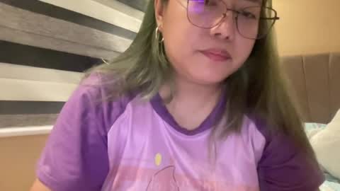 Snapshot of asianbunny10 chatting on 06.17.26 Curvy online show from 06.17.26