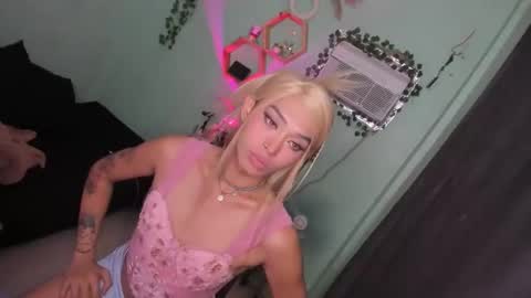 Snapshot of asiancummer_bry69 chatting on 11.14.25 Bry online show from 11.14.25