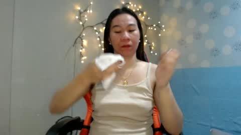 Snapshot of asianindulgent chatting on 07.05.26 AMARA online show from 07.05.26