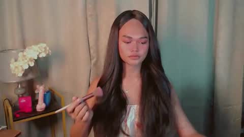 Snapshot of asiankianna chatting on 11.24.25 Kianna online show from 11.24.25