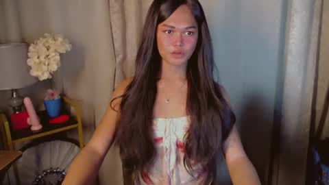 Snapshot of asiankianna chatting on 11.26.25 Kianna online show from 11.26.25