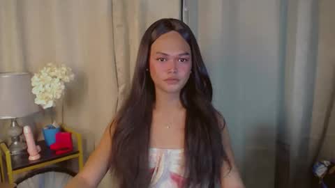 Snapshot of asiankianna chatting on 11.28.25 Kianna online show from 11.28.25