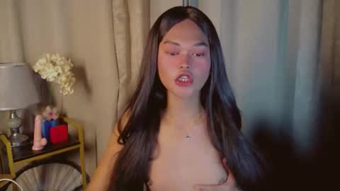 Snapshot of asiankianna chatting on 11.29.25 Kianna online show from 11.29.25