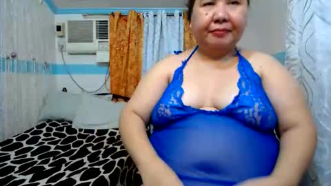 Snapshot of asianpinaychub chatting on 06.11.26 asianpinaychub online show from 06.11.26