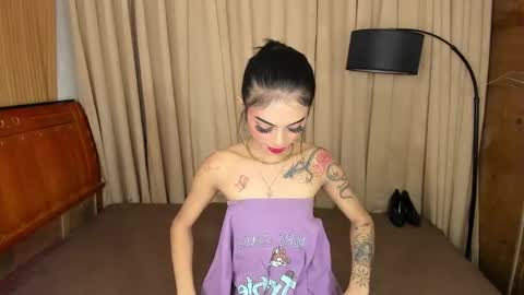 Snapshot of asianprettypetite chatting on 03.01.25 CHESKA online show from 03.01.25