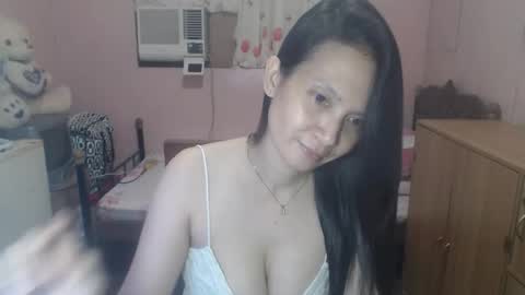 Snapshot of asiantinypeach chatting on 03.24.26 Diana online show from 03.24.26
