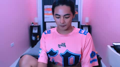Snapshot of asianverstwink chatting on 05.25.26 asianverstwink online show from 05.25.26