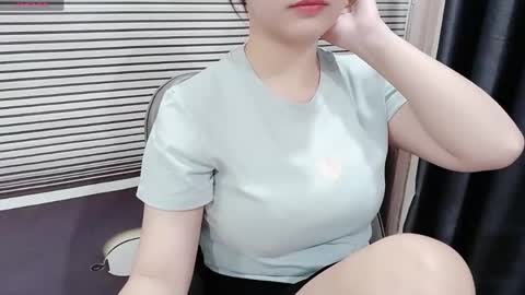 Snapshot of asiasweety chatting on 04.20.26 SoHye online show from 04.20.26