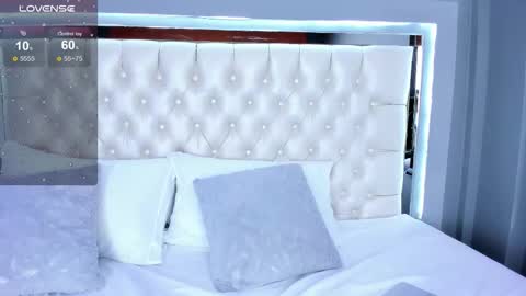 A S L Y   S A N D E R online show from 10.29.25