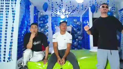 Snapshot of asmodeus7100 chatting on 01.21.25 THOMAS AND DAMIAND online show from 01.21.25