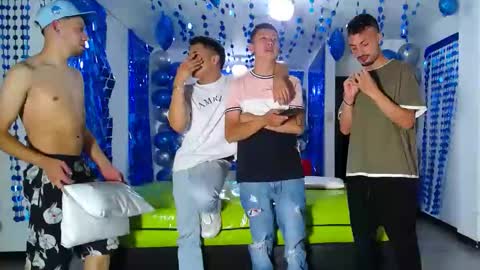 Snapshot of asmodeus7100 chatting on 01.28.25 THOMAS AND DAMIAND online show from 01.28.25