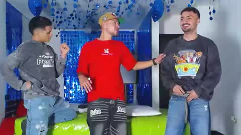 Snapshot of asmodeus7100 chatting on 03.03.25 THOMAS AND DAMIAND online show from 03.03.25