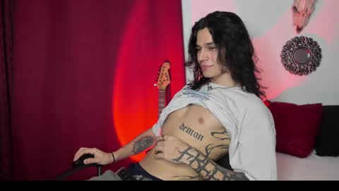 Snapshot of asmodeuszz chatting on 12.20.24 asmodeuszz online show from 12.20.24