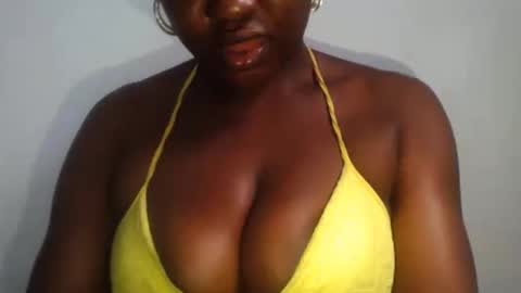 Snapshot of ass_elbonypussy chatting on 05.16.26 ass_elbonypussy online show from 05.16.26