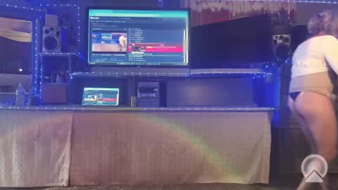 Snapshot of ass_so_sweet chatting on 05.31.26 SIR WILLIAM online show from 05.31.26