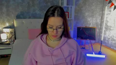 Snapshot of asti_bubbles chatting on 04.21.26 Asti online show from 04.21.26