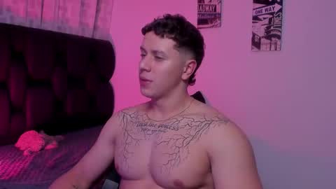 Snapshot of astonhills chatting on 10.23.25 astonhills online show from 10.23.25