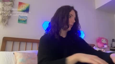 AstoriaLove online show from 03.04.26