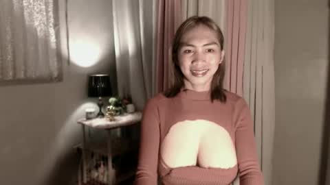 Snapshot of astrid_khalifa chatting on 01.30.25 Astrid online show from 01.30.25