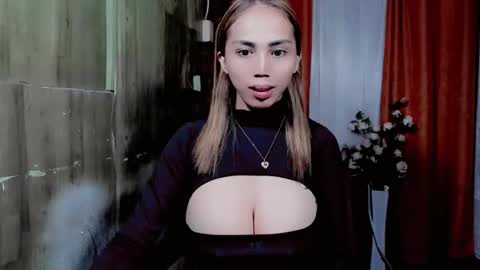 Snapshot of astrid_khalifa chatting on 10.01.25 Astrid online show from 10.01.25