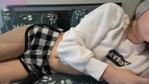 Snapshot of astrid_sky chatting on 06.19.26 Astrid Sky online show from 06.19.26