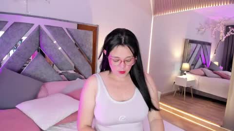 Astrid  online show from 04.15.26