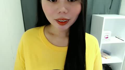 Snapshot of asuna_charming chatting on 04.27.26 asuna_charming online show from 04.27.26