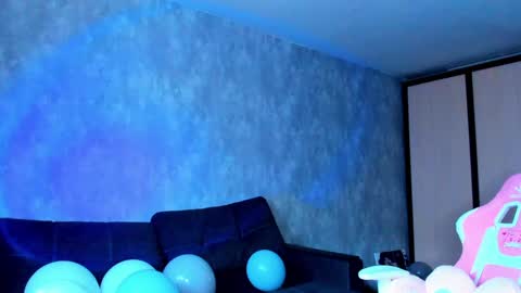 Snapshot of asuna_yuuki__ chatting on 12.14.24 My schedule GTM20500am-1100am online show from 12.14.24