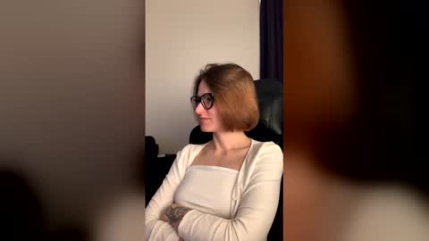 Snapshot of asya_new chatting on 04.22.26 asya_new online show from 04.22.26