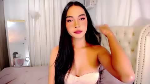 Snapshot of ate_sam chatting on 10.15.25 Sam online show from 10.15.25