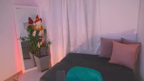 atena676 online show from 10.17.25