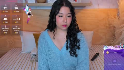 Snapshot of atena_cuteee chatting on 01.04.25 sofia online show from 01.04.25