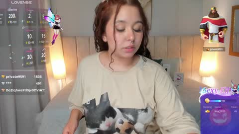 Snapshot of atena_cuteee chatting on 02.01.25 sofia online show from 02.01.25