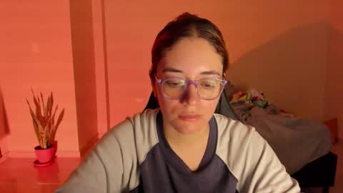 Snapshot of atenas__05 chatting on 02.10.26 atenas online show from 02.10.26