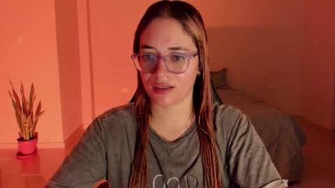 Snapshot of atenas__05 chatting on 02.14.26 atenas online show from 02.14.26