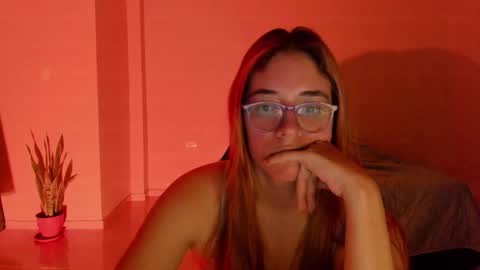 Snapshot of atenas__05 chatting on 02.16.26 atenas online show from 02.16.26