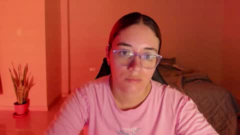 Snapshot of atenas__05 chatting on 02.19.26 atenas online show from 02.19.26