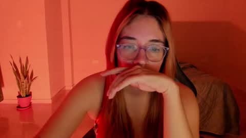 Snapshot of atenas__05 chatting on 02.23.26 atenas online show from 02.23.26